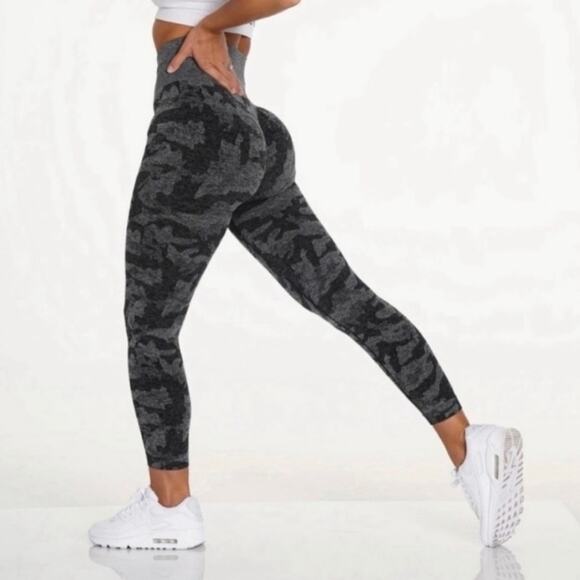 NVGTN Pants - NVGTN Leggings Black Camo Size Small